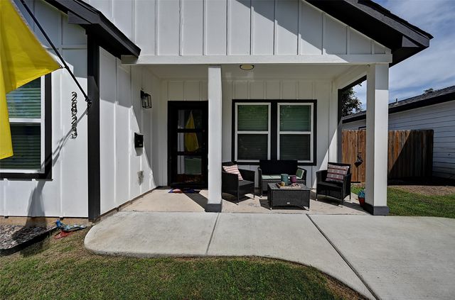 2823 Farragut Street, Dallas, TX 75215