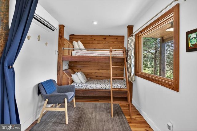6261 S PAGE VALLEY RD, Luray, VA 22835