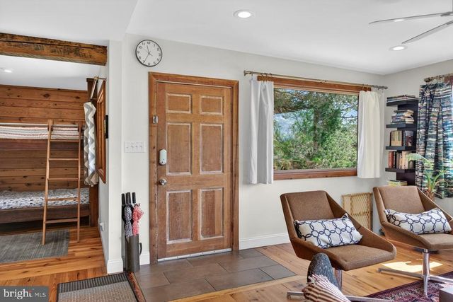 6261 S PAGE VALLEY RD, Luray, VA 22835