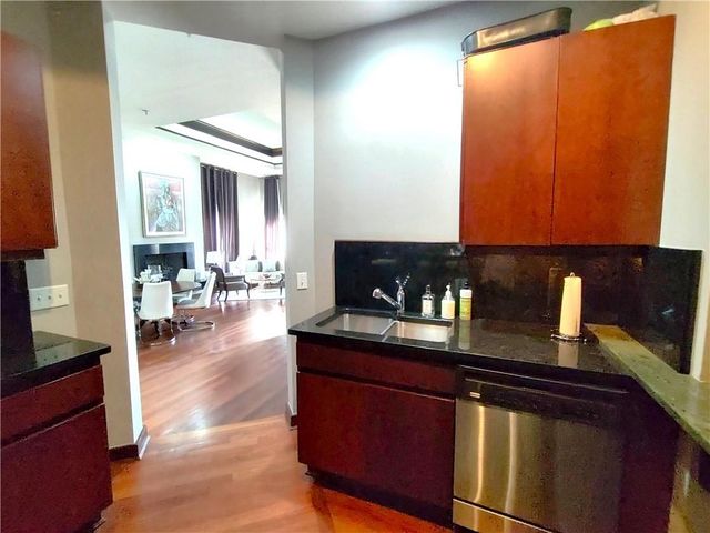 3334 Peachtree Road NE 1712, Atlanta, GA 30326