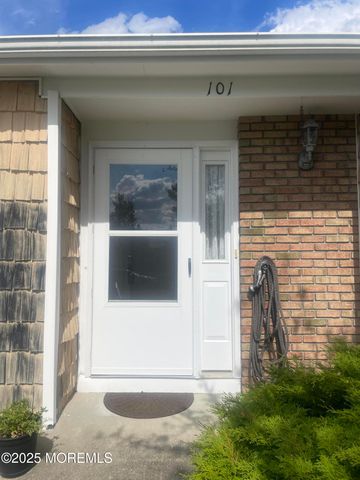 101 Mansfield Drive, Brick, NJ 08724