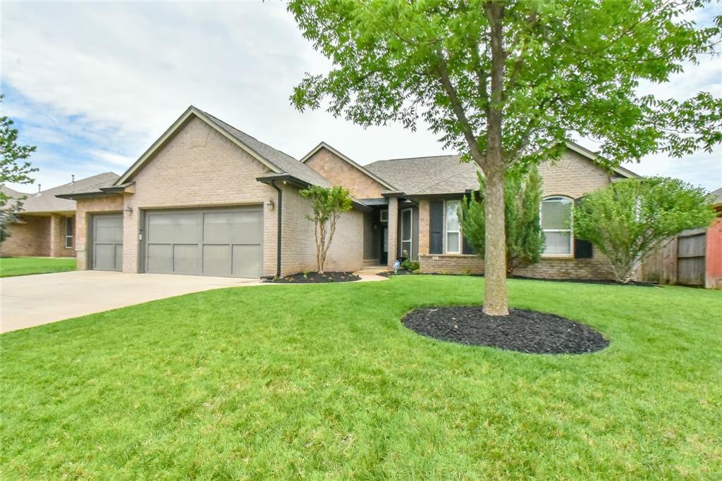1713 NW 164th Circle, Edmond, OK 73013
