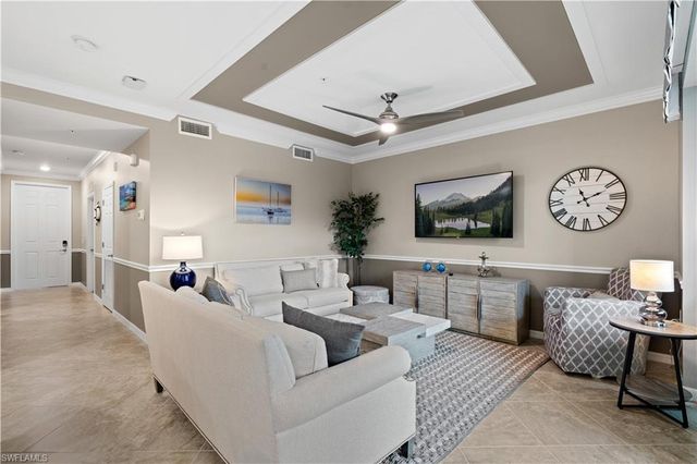 9596 Trevi CT 5422, Naples, FL 34113