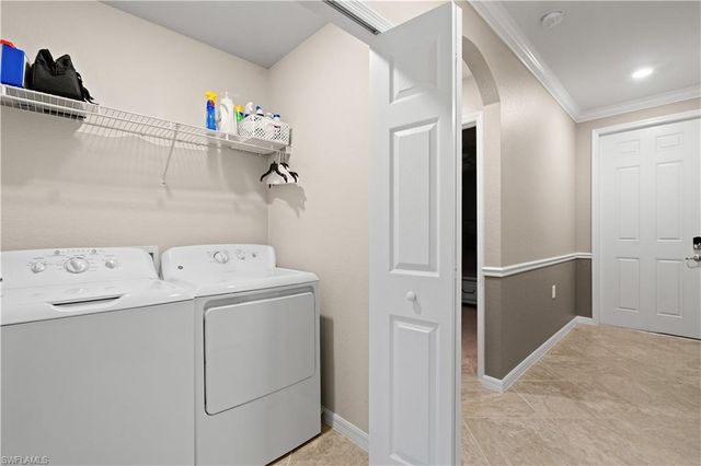 9596 Trevi CT 5422, Naples, FL 34113