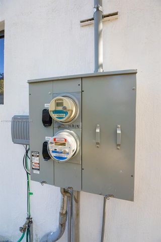 742 NW 70th St, Miami, FL 33150