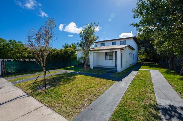 742 NW 70th St, Miami, FL 33150