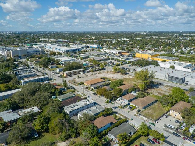 742 NW 70th St, Miami, FL 33150