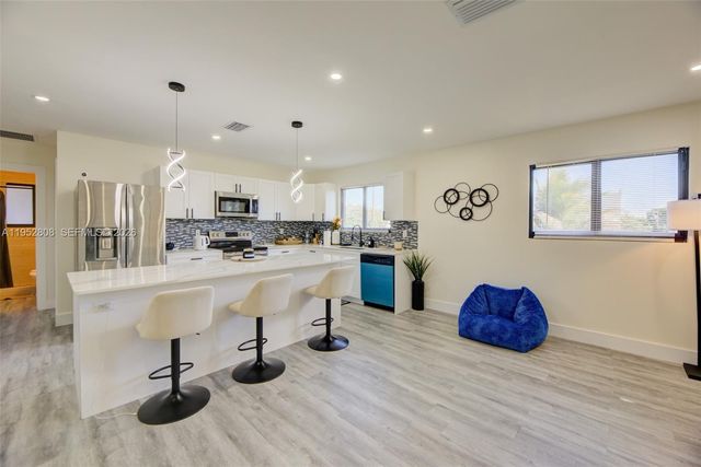 742 NW 70th St, Miami, FL 33150