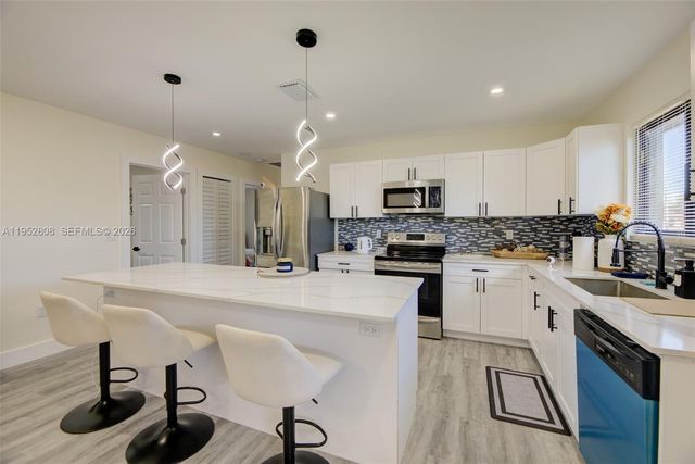 742 NW 70th St, Miami, FL 33150