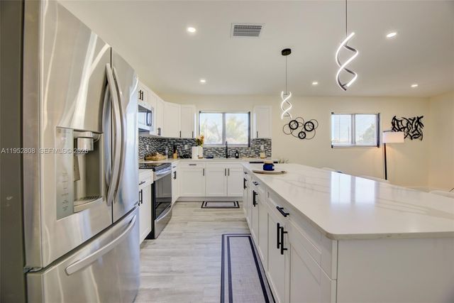 742 NW 70th St, Miami, FL 33150