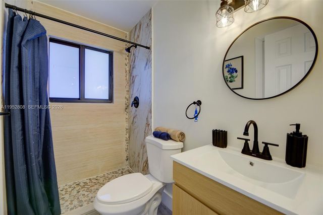 742 NW 70th St, Miami, FL 33150