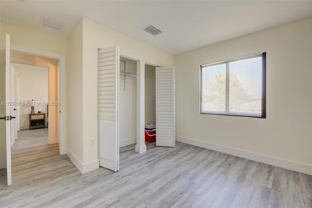 742 NW 70th St, Miami, FL 33150