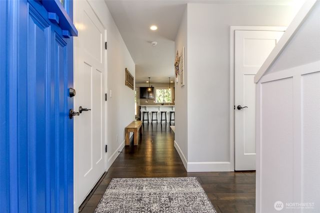 8872 Selbo Peak Place NW, Bremerton, WA 98311