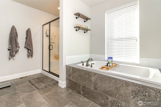 8872 Selbo Peak Place NW, Bremerton, WA 98311