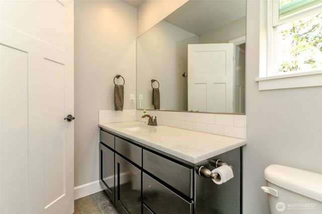 8872 Selbo Peak Place NW, Bremerton, WA 98311