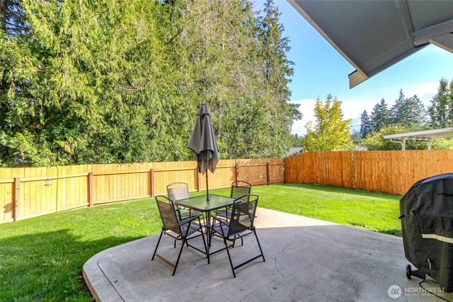 8872 Selbo Peak Place NW, Bremerton, WA 98311