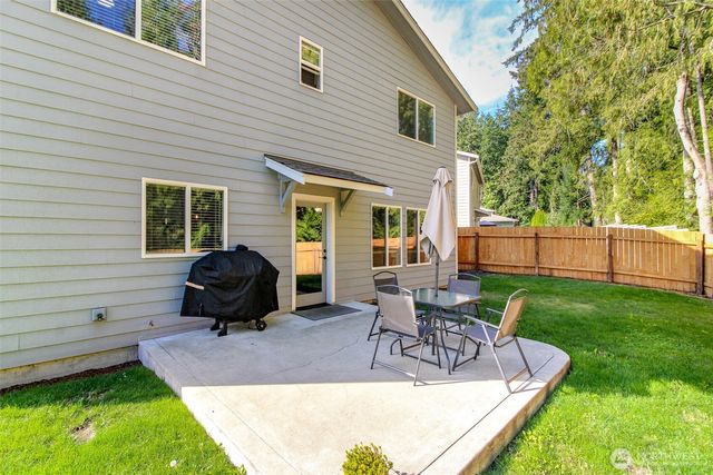 8872 Selbo Peak Place NW, Bremerton, WA 98311