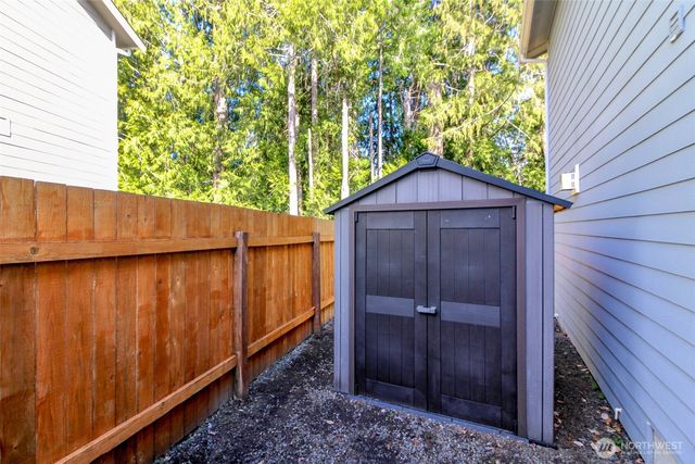 8872 Selbo Peak Place NW, Bremerton, WA 98311