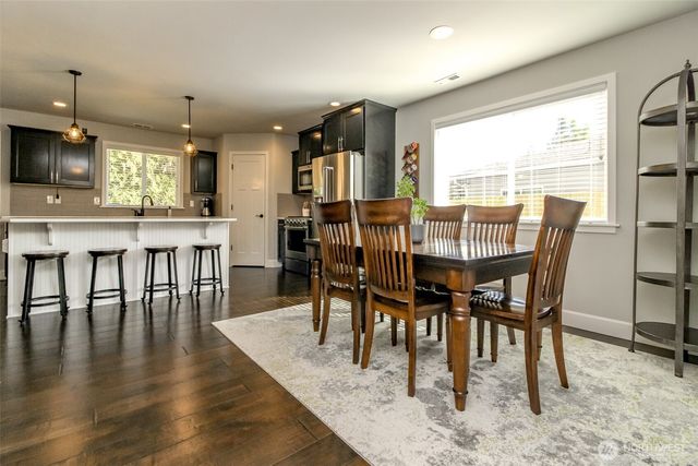 8872 Selbo Peak Place NW, Bremerton, WA 98311