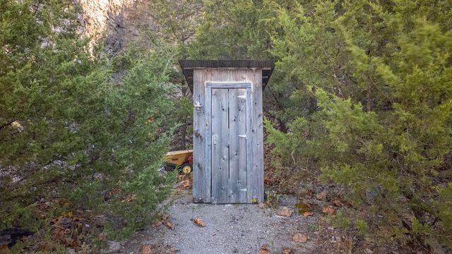 20615 Table Rock Ridge Road, Shell Knob, MO 65747