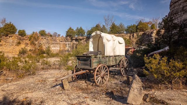 20615 Table Rock Ridge Road, Shell Knob, MO 65747