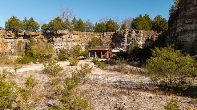 20615 Table Rock Ridge Road, Shell Knob, MO 65747