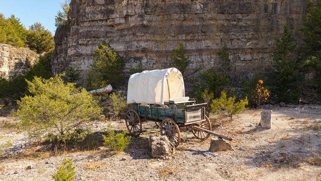 20615 Table Rock Ridge Road, Shell Knob, MO 65747