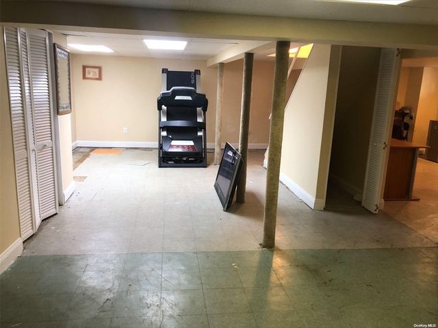 52 W Woodside Avenue, Patchogue, NY 11772