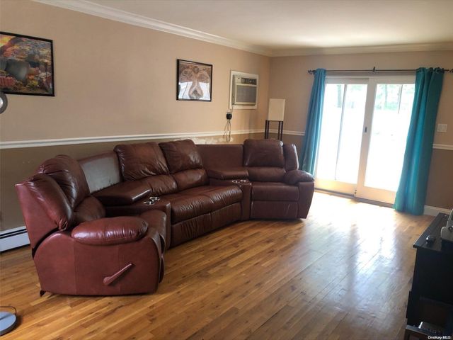 52 W Woodside Avenue, Patchogue, NY 11772