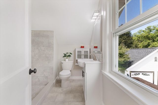 308 Bridle Path, Worcester, MA 01604
