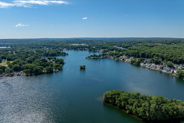 308 Bridle Path, Worcester, MA 01604