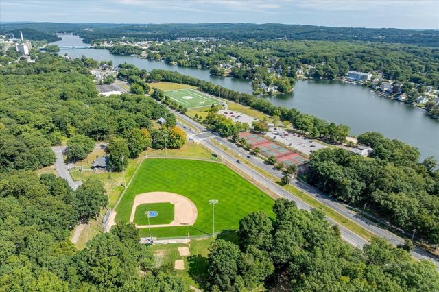 308 Bridle Path, Worcester, MA 01604