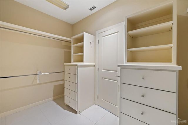 521 E Thornhill Avenue, Mcallen, TX 78503