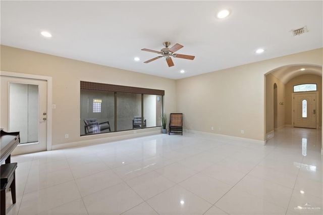 521 E Thornhill Avenue, Mcallen, TX 78503