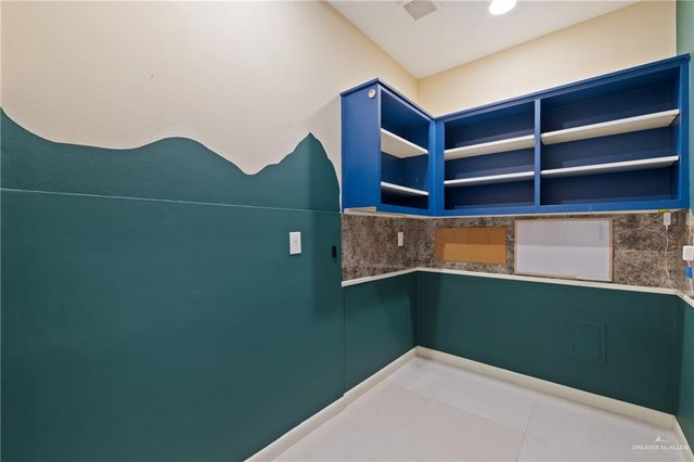 521 E Thornhill Avenue, Mcallen, TX 78503