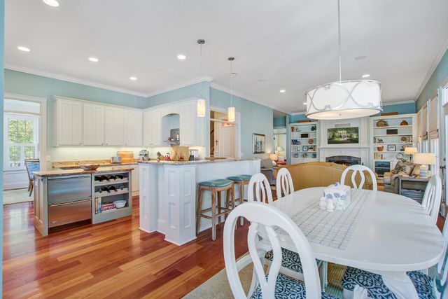 364 Evian Way, Mount Pleasant, SC 29464