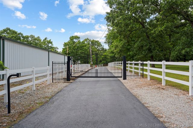62194 E 246 Lane, Grove, OK 74344