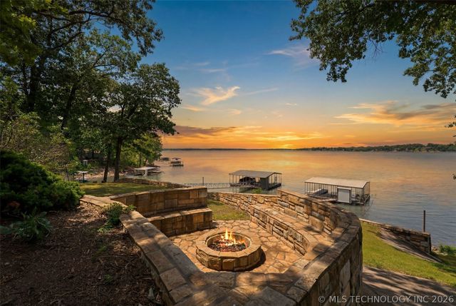 62194 E 246 Lane, Grove, OK 74344