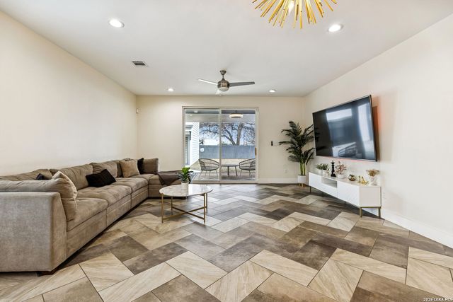 303 Pendleton Ave, San Antonio, TX 78204