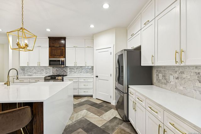 303 Pendleton Ave, San Antonio, TX 78204