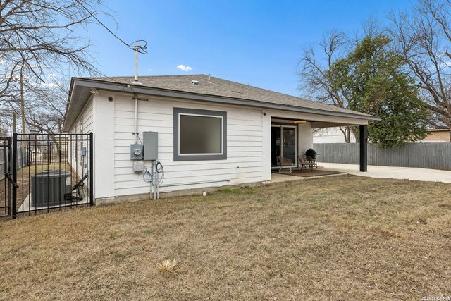 303 Pendleton Ave, San Antonio, TX 78204