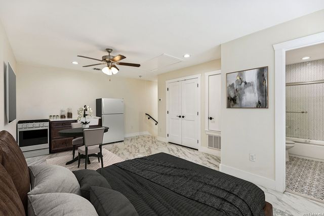 303 Pendleton Ave, San Antonio, TX 78204