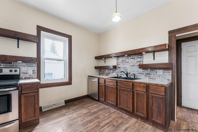 3537 PIERCE AVE, Cheyenne, WY 82001