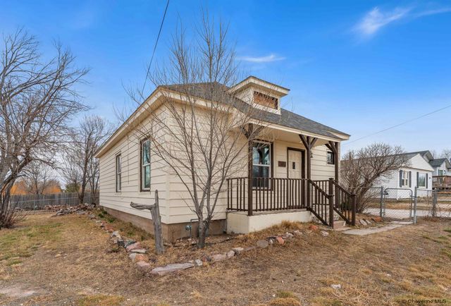 3537 PIERCE AVE, Cheyenne, WY 82001