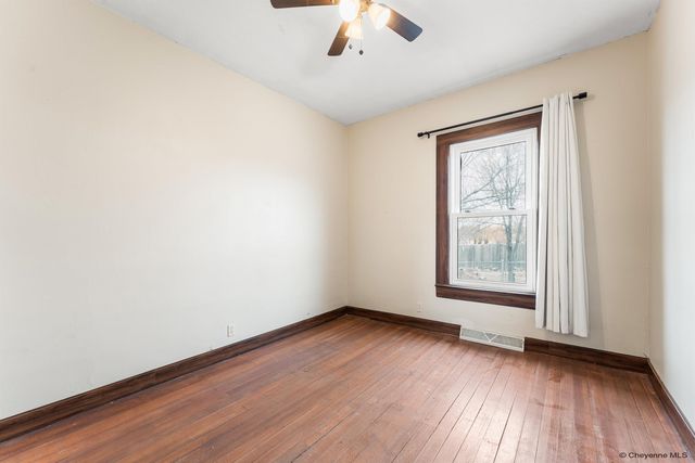 3537 PIERCE AVE, Cheyenne, WY 82001