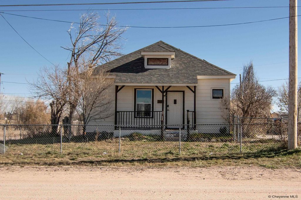 3537 PIERCE AVE, Cheyenne, WY 82001