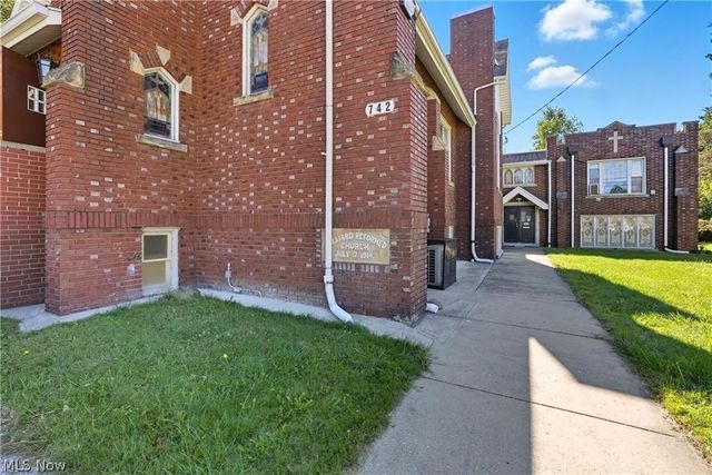 742 Johnston Street, Akron, OH 44306