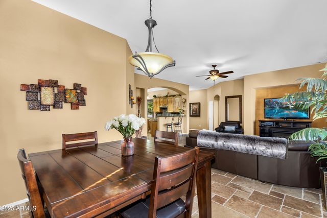 4821 E KIRKLAND Road, Phoenix, AZ 85054