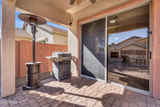4821 E KIRKLAND Road, Phoenix, AZ 85054