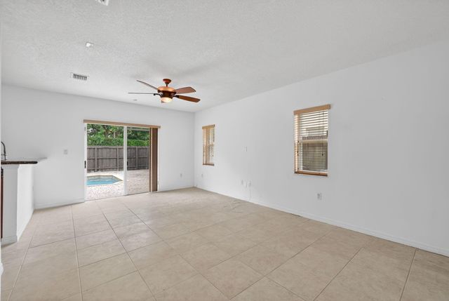 1975 NE 36th Avenue, Homestead, FL 33033